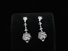 Amelia Small Earrings